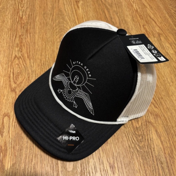 NWT Sitka Gear Darkest Hi Foam Trucker Rope Hat Duck Waterfowl - Picture 2 of 5